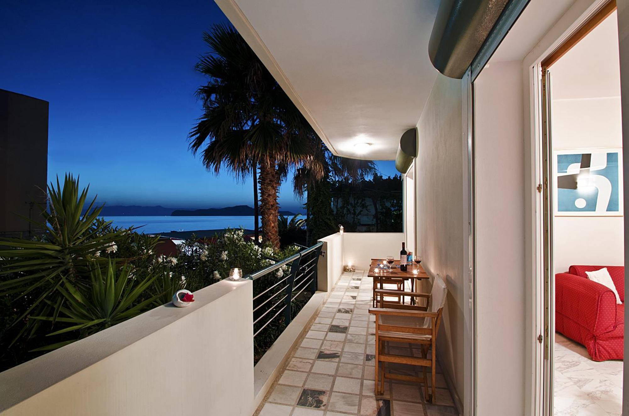 Sea Breeze Apartment Kalamaki  Room photo